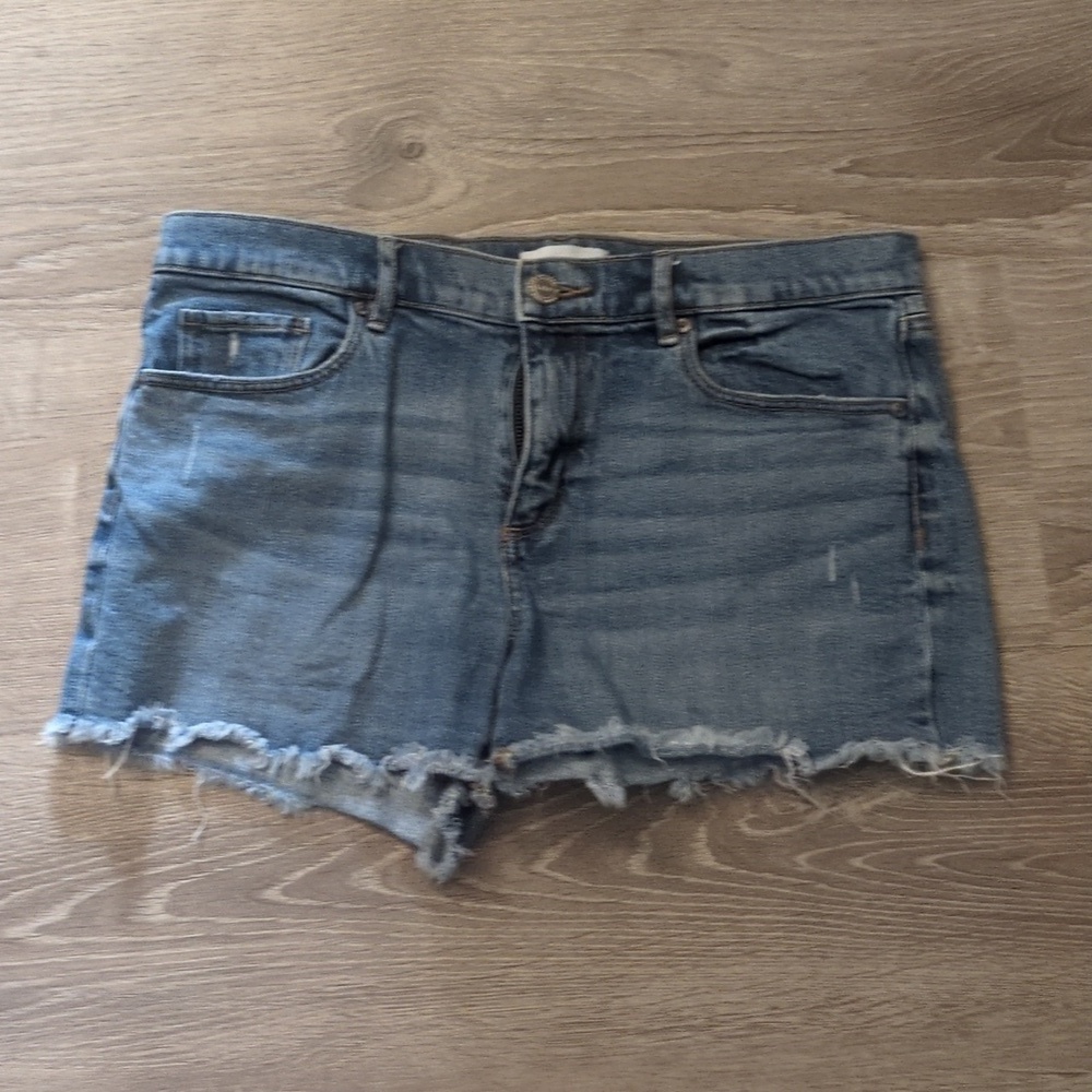 Loft distressed fringed denim shorts size 6/28